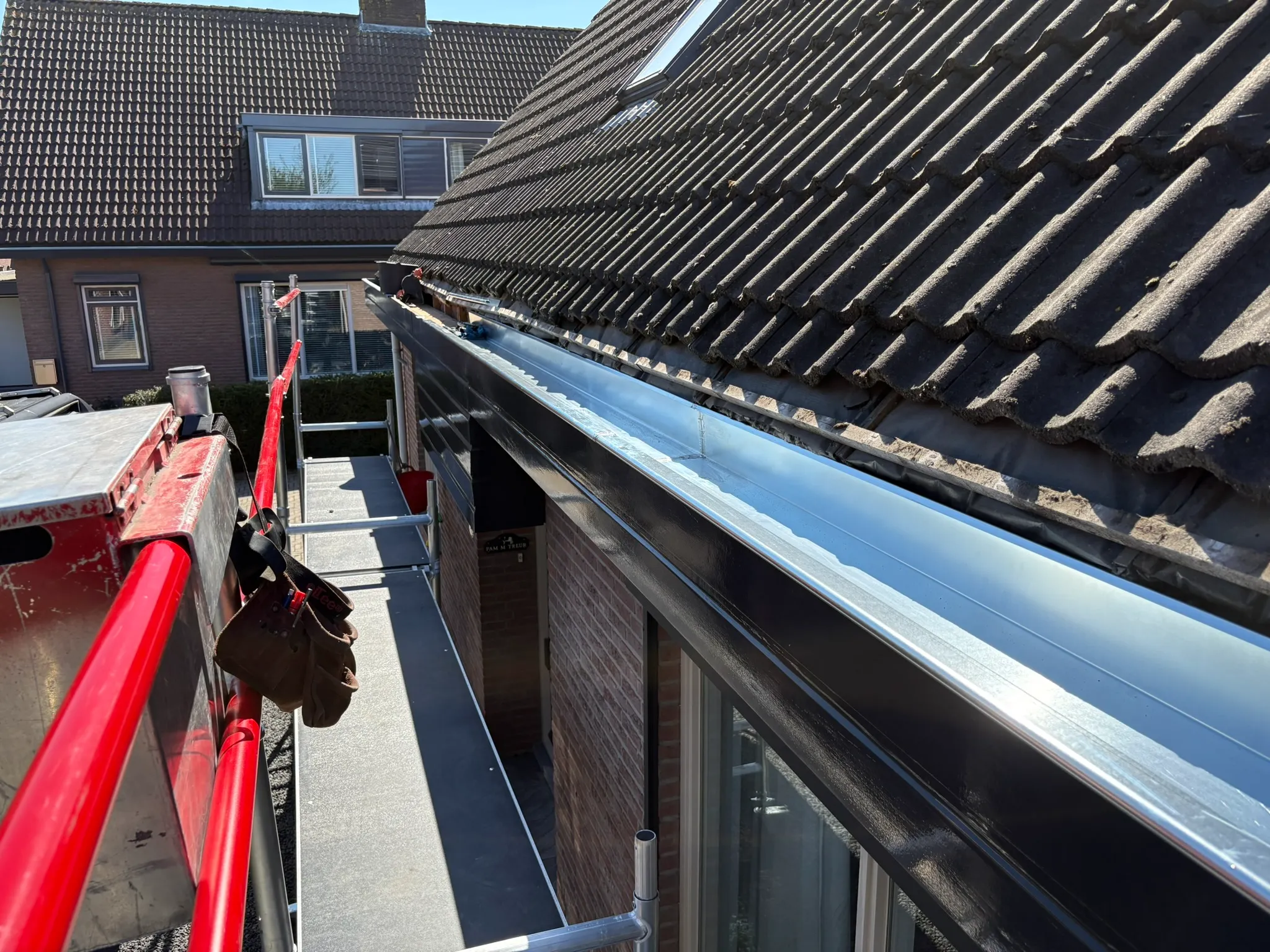 Zinken dakgoot, Asperen