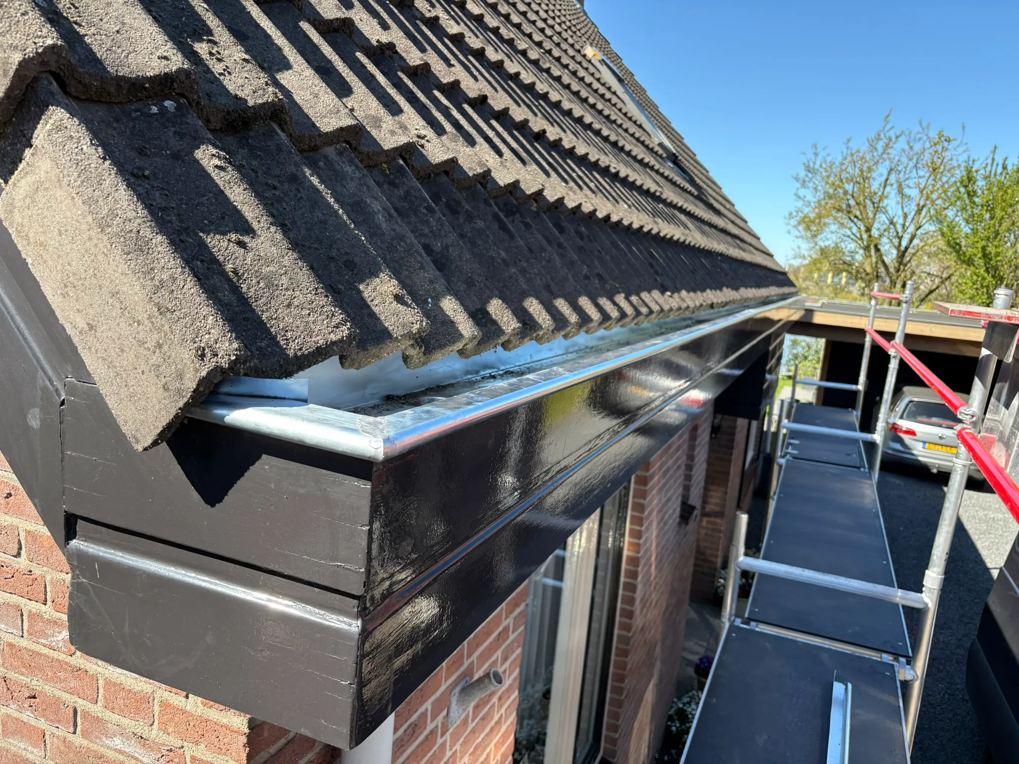 Zinken dakgoot, Asperen